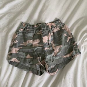 Aerie Camouflage Green/Pink shorts